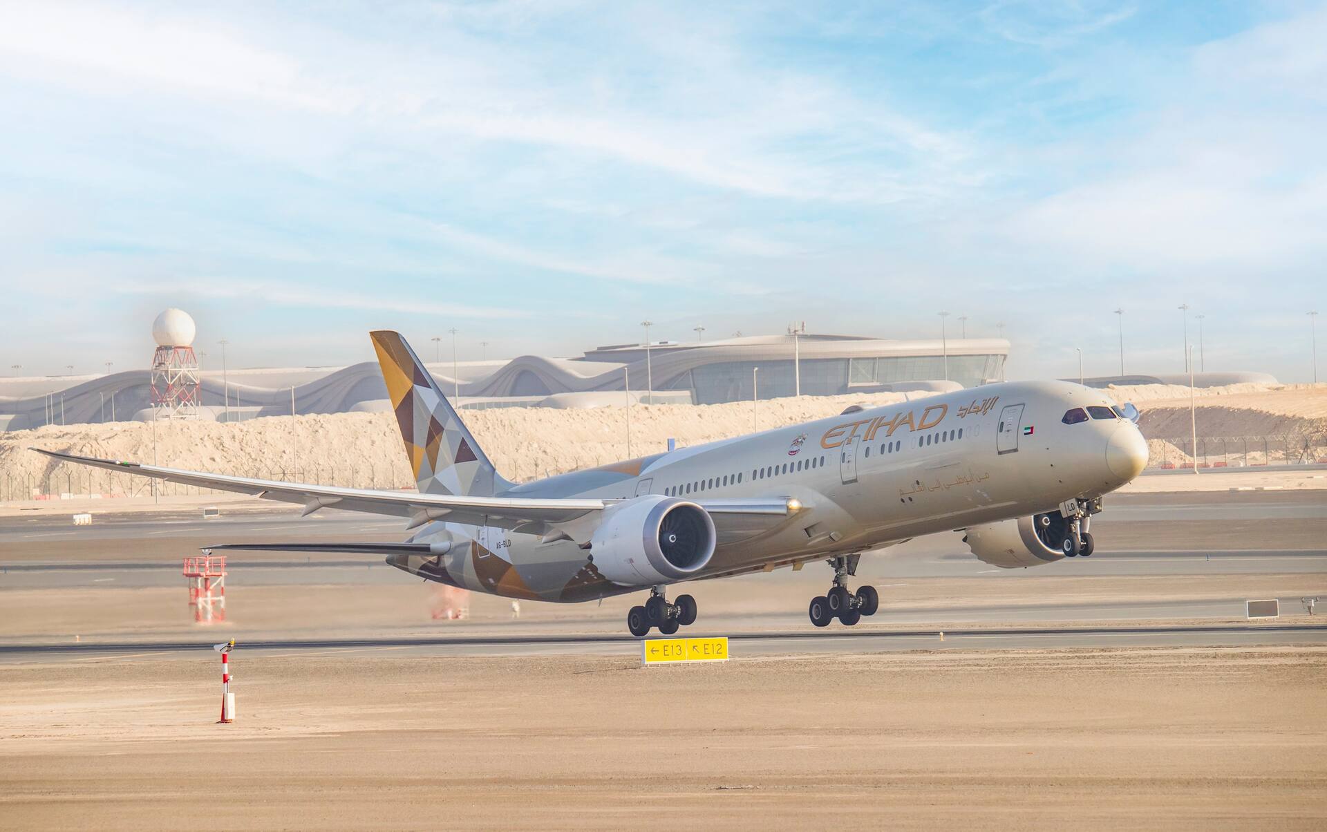 Etihad Airways accelerates growth with record aircraft deliveries